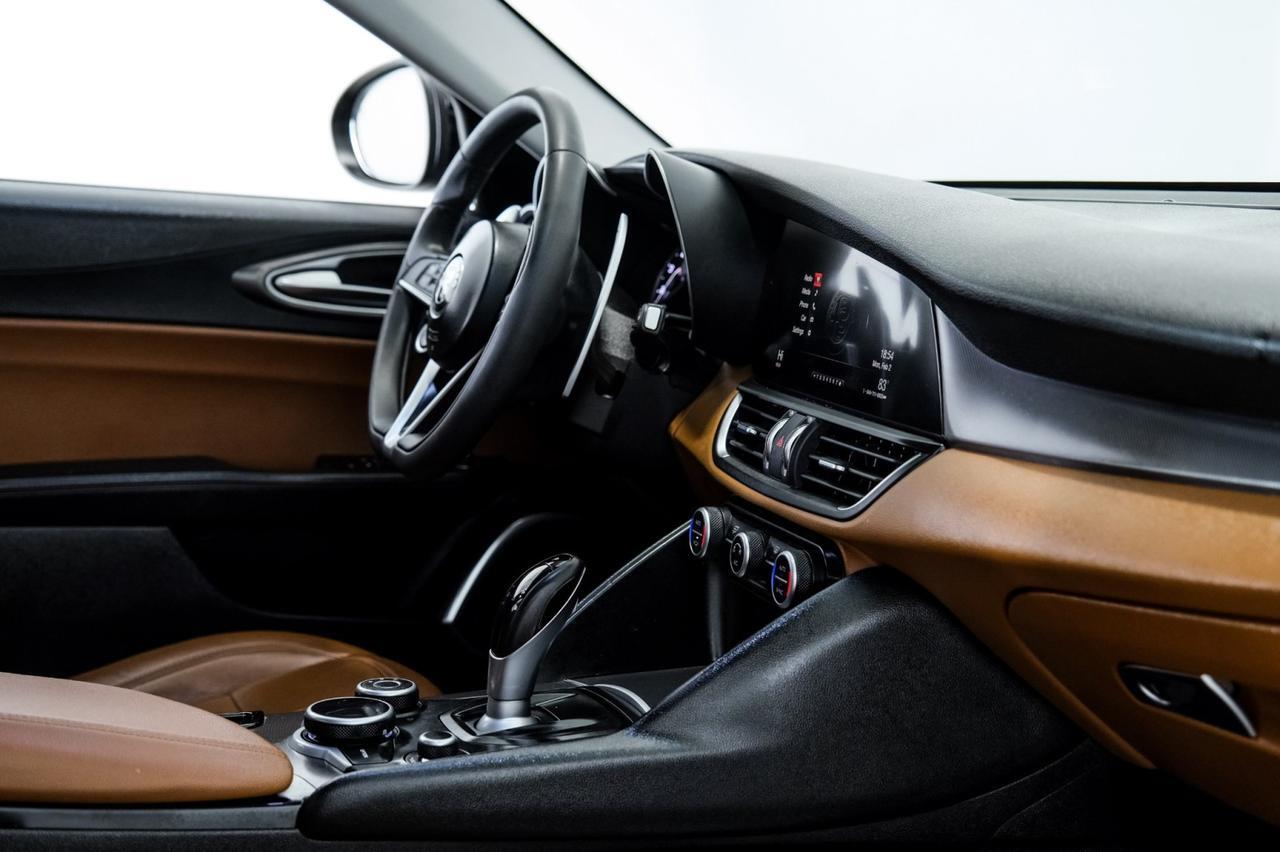 2018 Alfa Romeo Giulia SPORT AWD DRIVER ASSIST DYNAMIC PKG DRIVER ASSIST STATIC PKG LEATHER SEATS REAR CAMERA Carrollton TX