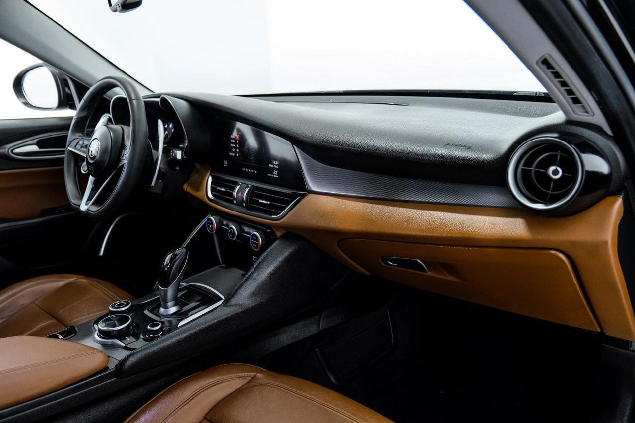 2018 Alfa Romeo Giulia SPORT AWD DRIVER ASSIST DYNAMIC PKG DRIVER ASSIST STATIC PKG LEATHER SEATS REAR CAMERA Carrollton TX