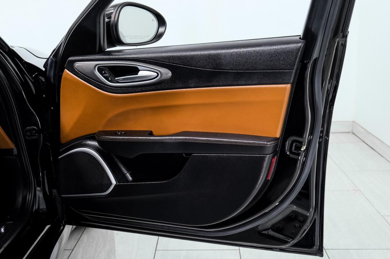 2018 Alfa Romeo Giulia SPORT AWD DRIVER ASSIST DYNAMIC PKG DRIVER ASSIST STATIC PKG LEATHER SEATS REAR CAMERA Carrollton TX