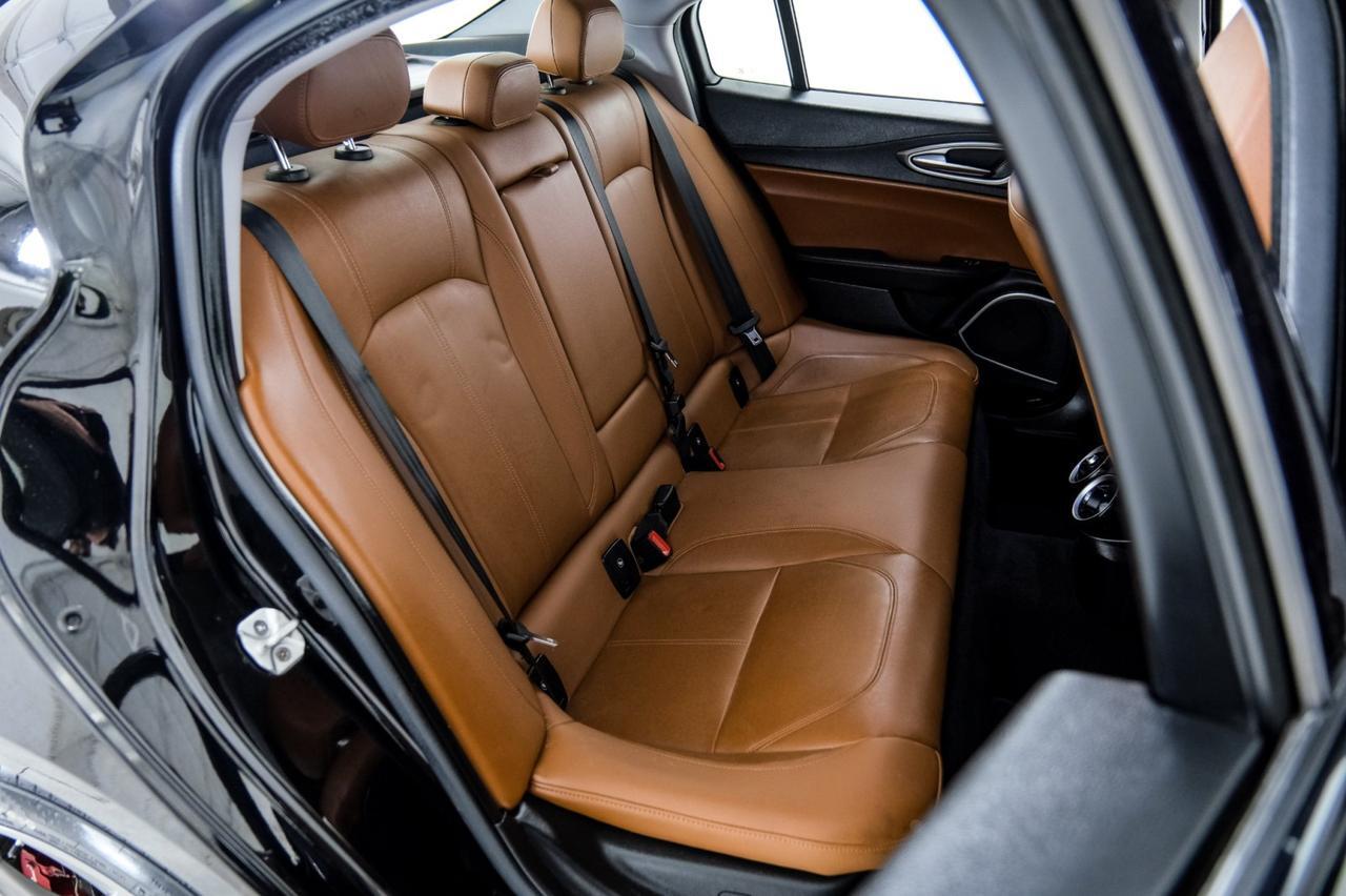 2018 Alfa Romeo Giulia SPORT AWD DRIVER ASSIST DYNAMIC PKG DRIVER ASSIST STATIC PKG LEATHER SEATS REAR CAMERA Carrollton TX