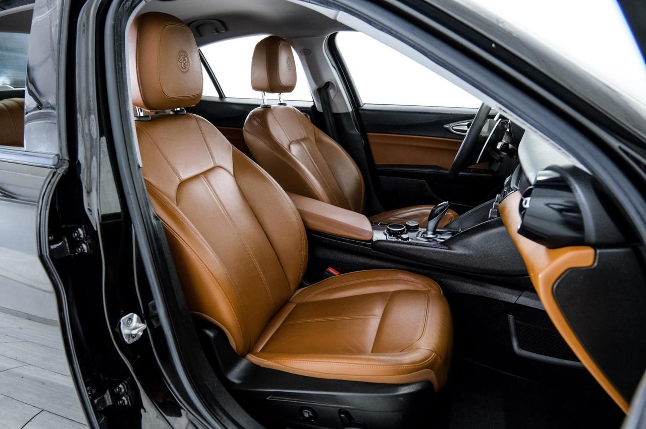 2018 Alfa Romeo Giulia SPORT AWD DRIVER ASSIST DYNAMIC PKG DRIVER ASSIST STATIC PKG LEATHER SEATS REAR CAMERA Carrollton TX