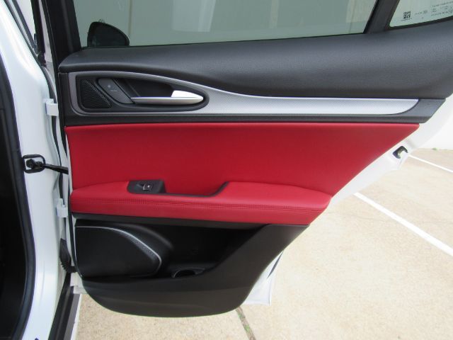 2018 Alfa Romeo Stelvio Ti Sport Plano TX