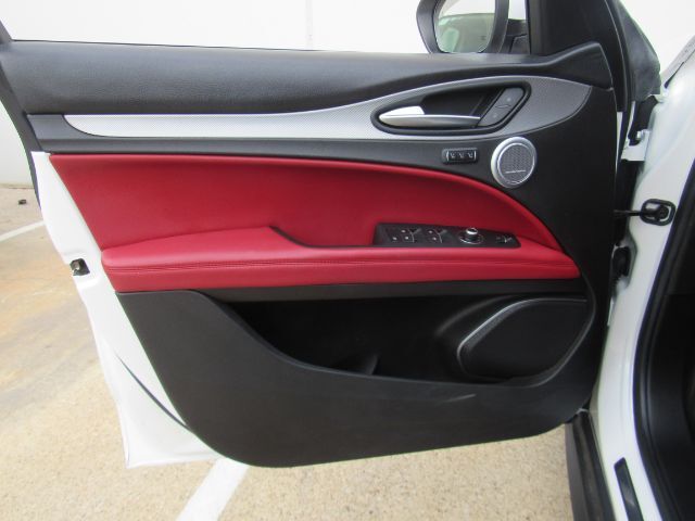 2018 Alfa Romeo Stelvio Ti Sport Plano TX