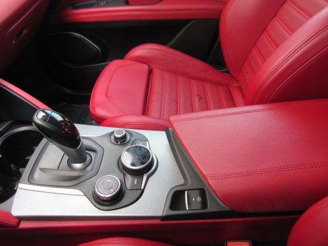 2018 Alfa Romeo Stelvio Ti Sport Plano TX