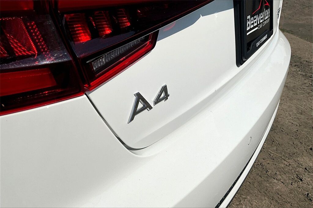 2018 Audi A4 2.0T Ultra Premium photo 30