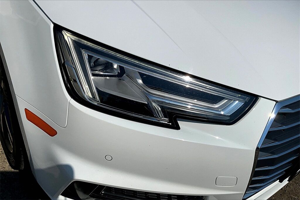 2018 Audi A4 2.0T Ultra Premium photo 26