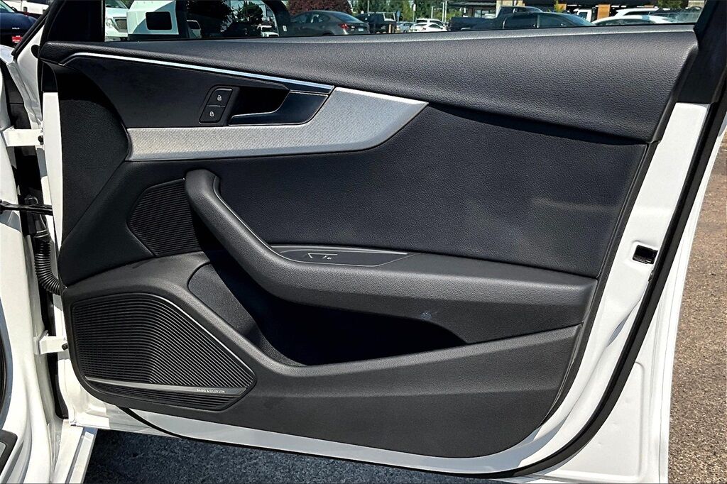 2018 Audi A4 2.0T Ultra Premium photo 22