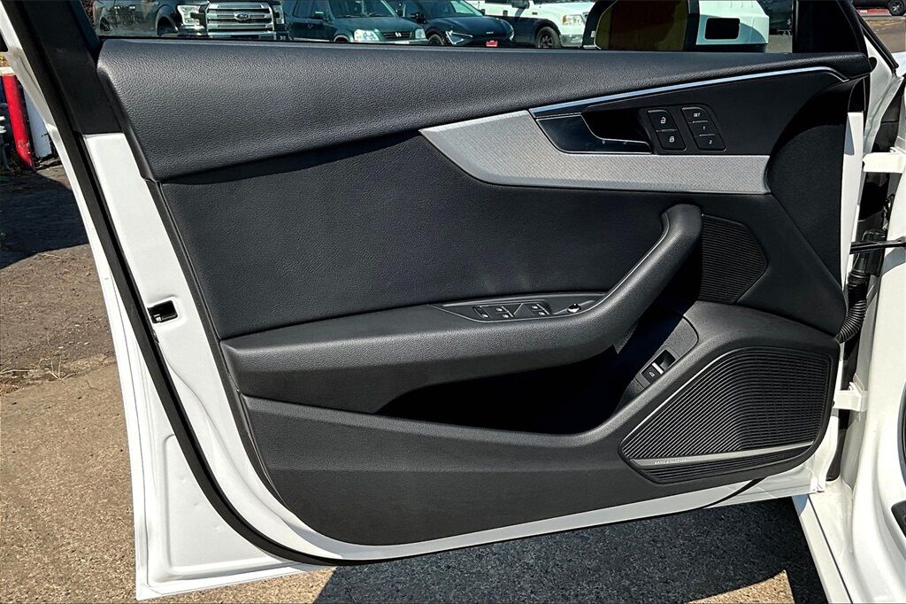 2018 Audi A4 2.0T Ultra Premium photo 21