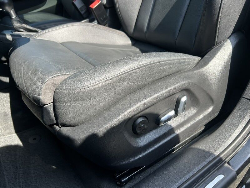 2018 Audi Q3 Premium Plus - LEATHER SUNROOF VERY CLEAN Whitinsville MA