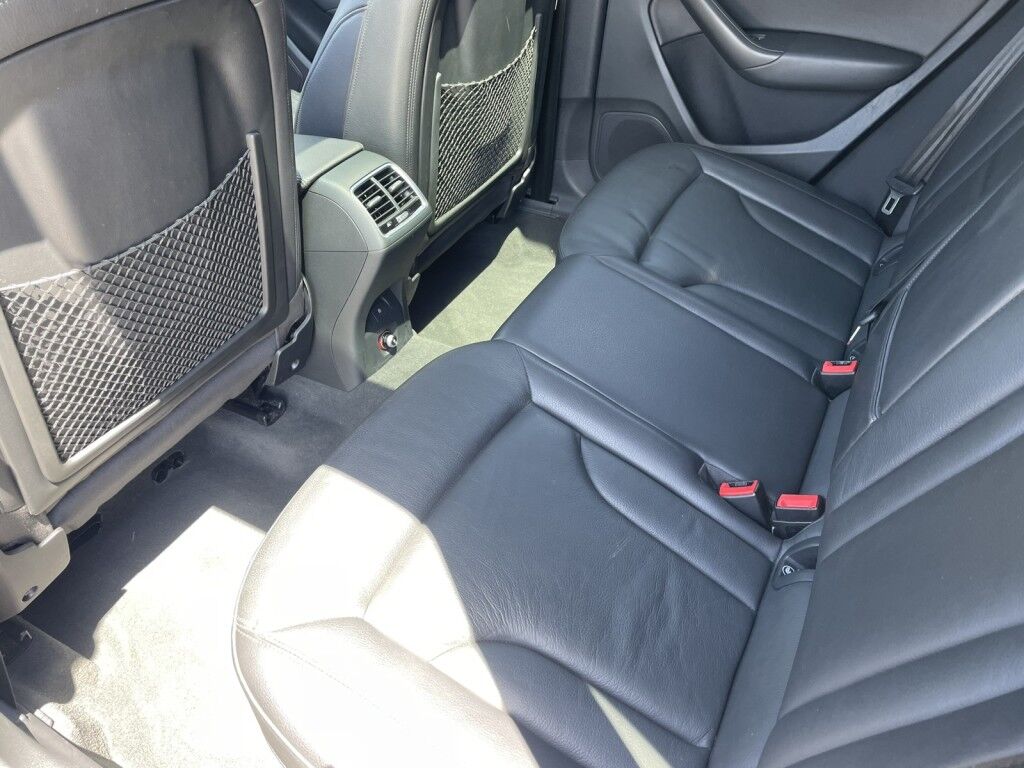 2018 Audi Q3 SPORT PREMIUM~SUNROOF~CRUISE CONTROL~NAVIGATION~ONLINE FINANCE AND SHIPPING AVAILABLE!!! Sarasota FL