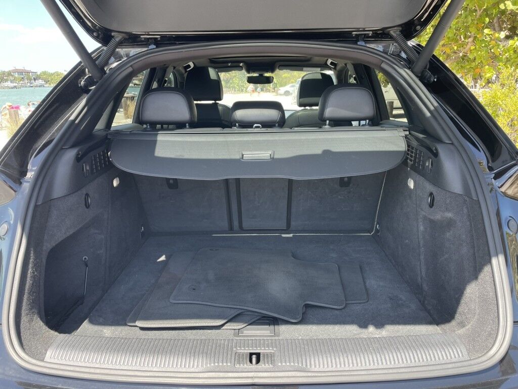 2018 Audi Q3 SPORT PREMIUM~SUNROOF~CRUISE CONTROL~NAVIGATION~ONLINE FINANCE AND SHIPPING AVAILABLE!!! Sarasota FL