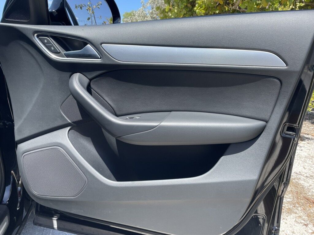 2018 Audi Q3 SPORT PREMIUM~SUNROOF~CRUISE CONTROL~NAVIGATION~ONLINE FINANCE AND SHIPPING AVAILABLE!!! Sarasota FL