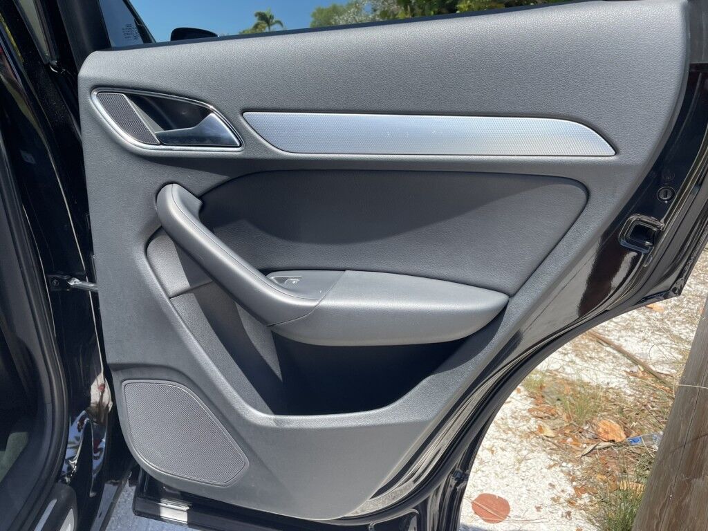 2018 Audi Q3 SPORT PREMIUM~SUNROOF~CRUISE CONTROL~NAVIGATION~ONLINE FINANCE AND SHIPPING AVAILABLE!!! Sarasota FL