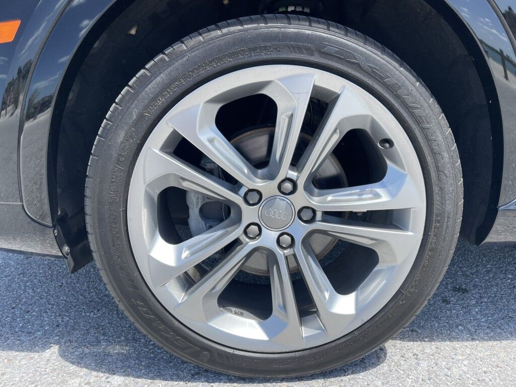 2018 Audi Q3 SPORT PREMIUM~SUNROOF~CRUISE CONTROL~NAVIGATION~ONLINE FINANCE AND SHIPPING AVAILABLE!!! Sarasota FL