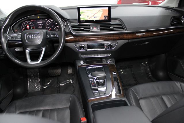 2018 Audi Q5 2.0T Premium | 2.0T Tech Premium