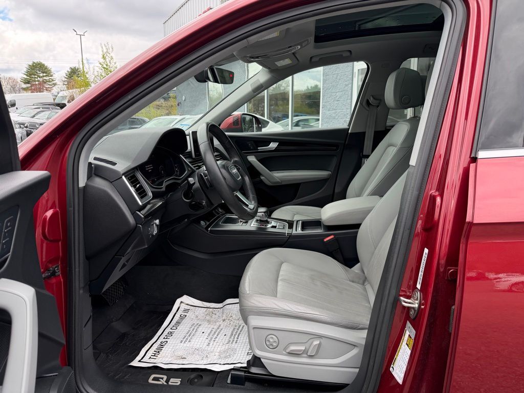 2018 Audi Q5 2.0T Prestige Orange MA