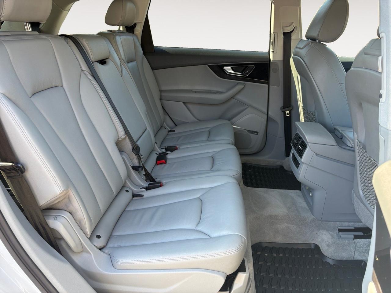 2018 Audi Q7 Premium Plus, PANORAMIC MOONROOF, POWER LIFTGATE, HEATED STEERING WHEEL & SEATS, LANE KEEP ASSIST, BLIND SPOT ALERT, AUTO START/STOP, 360 BACKUP CAMERA, LOW MILEAGE, CLEAN CARFAX, DRIVE IN LUXURY! Virginia Beach VA