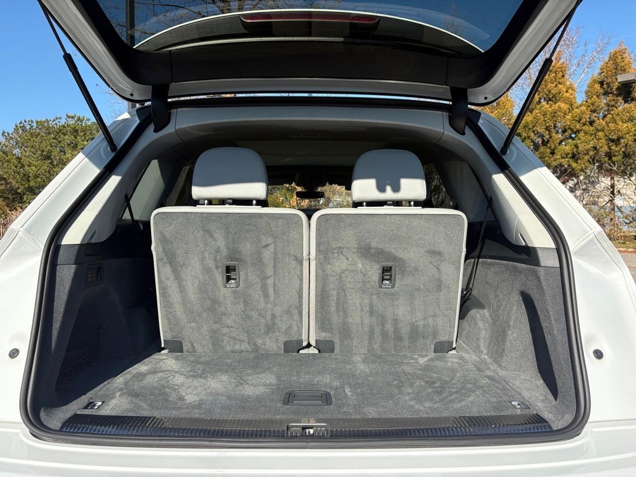 2018 Audi Q7 Premium Plus, PANORAMIC MOONROOF, POWER LIFTGATE, HEATED STEERING WHEEL & SEATS, LANE KEEP ASSIST, BLIND SPOT ALERT, AUTO START/STOP, 360 BACKUP CAMERA, LOW MILEAGE, CLEAN CARFAX, DRIVE IN LUXURY! Virginia Beach VA