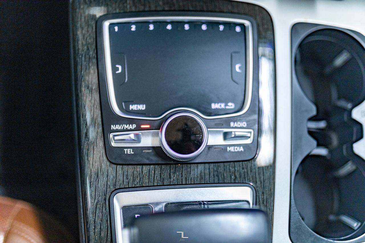 2018 Audi Q7 Quattro Progressiv Leather Roof Nav BCam Red Deer AB