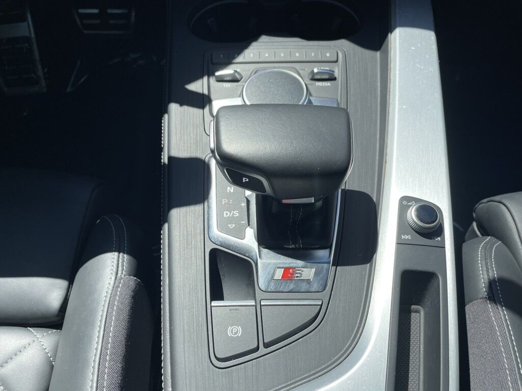 2018 Audi S4 PRESTIGE~EXCELLENT CONDITION~ACCIDENT AVOIDANCE SYSTEMS~ACTIVE SUSPENSION~AIDI SIDE ASSIST~CAMERA SYSTEM~DRIVER ASSISTANCE PACKAGE~LIGHTHING PACKAGE~NAVIGATION PACKAGE~PREMIUM LEATHER SEATS/SOUND SYSTEMS~S SPORT PACKAGE Sarasota FL