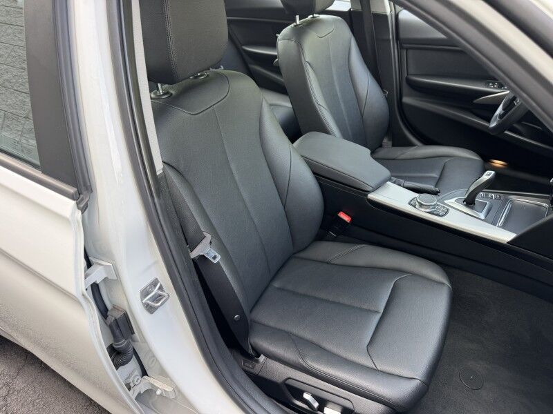 2018 BMW 3 Series 320i xDrive Willow Grove PA
