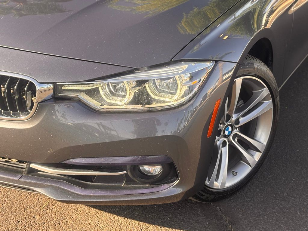2018 BMW 3 Series 330i