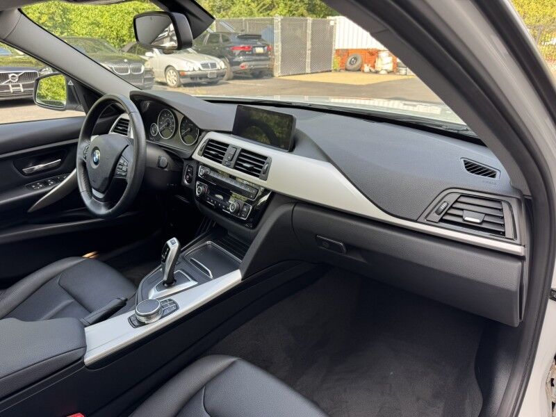 2018 BMW 320i xDrive Willow Grove PA