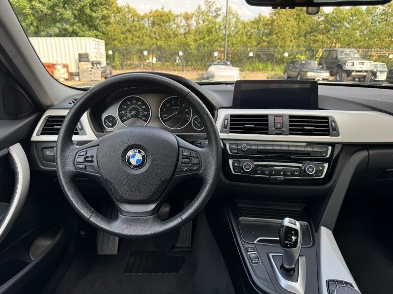 2018 BMW 320i xDrive Willow Grove PA