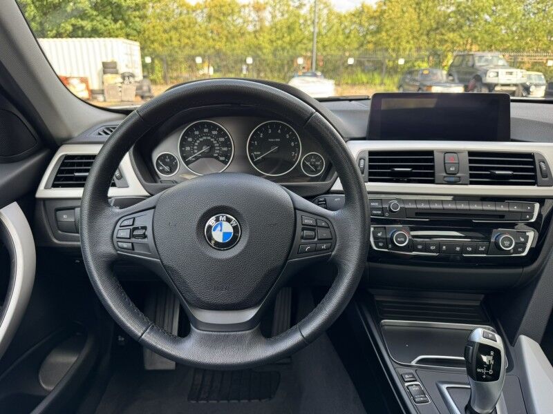 2018 BMW 320i xDrive Willow Grove PA