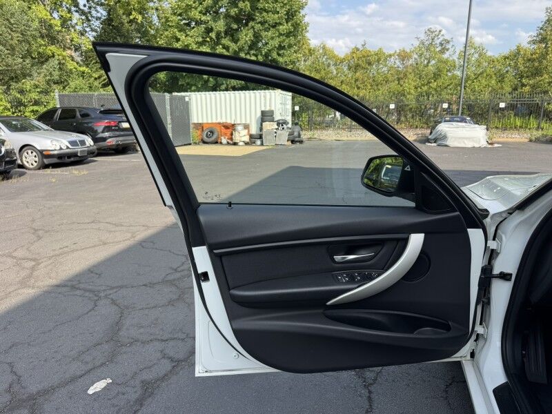 2018 BMW 320i xDrive Willow Grove PA
