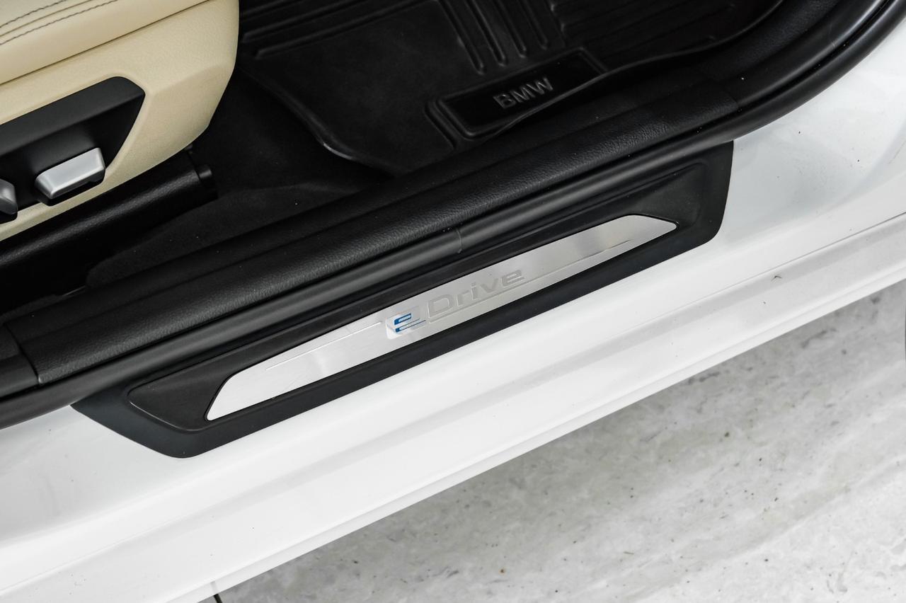 2018 BMW 330e iPERFORMANCE HEADUP DISPLAY BLIND SPOT ASSIST DRIVER ASSIST PKG Carrollton TX