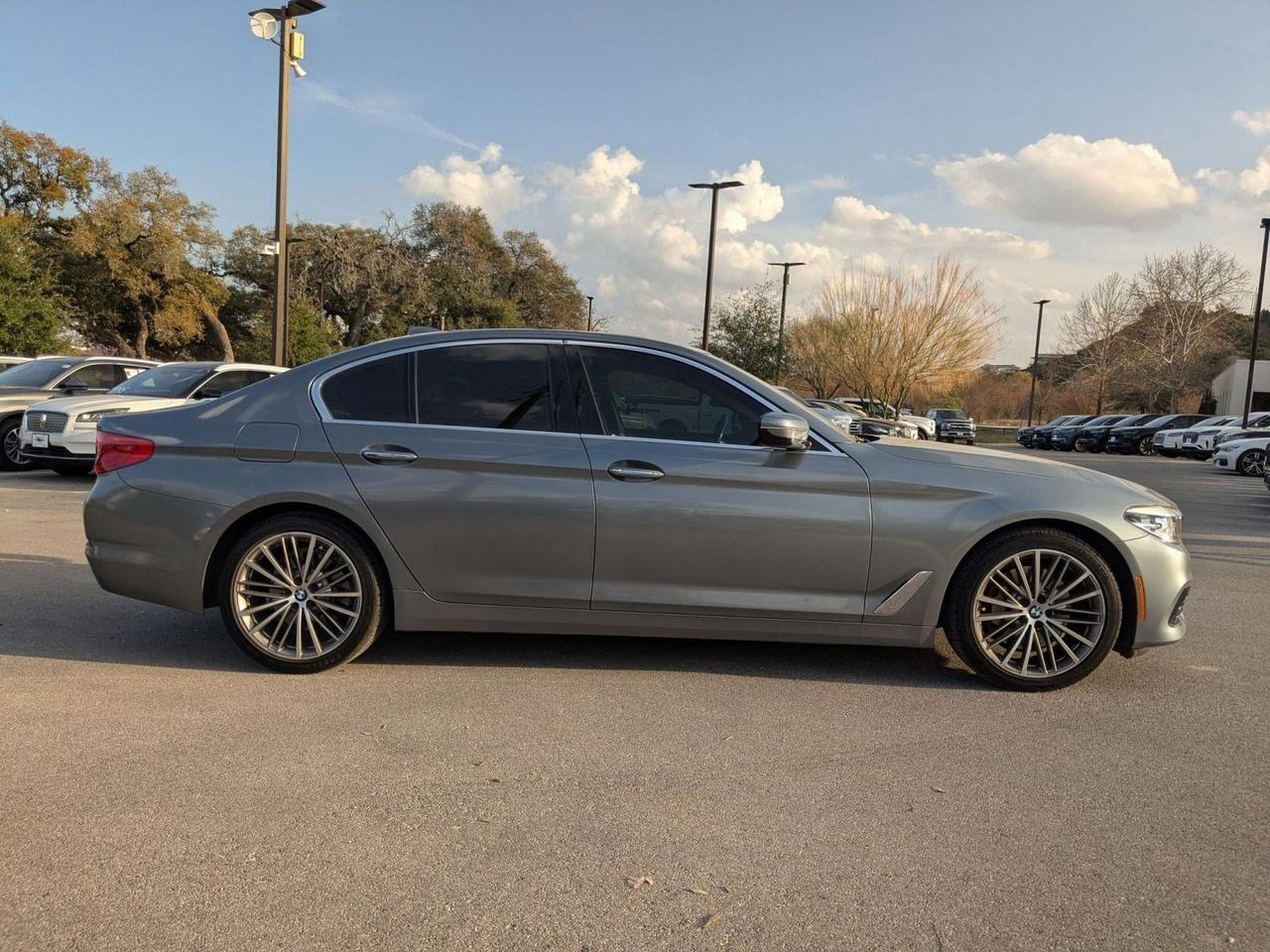 2018 BMW 5 Series 530i