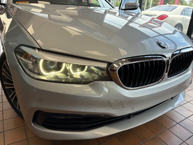 2018 BMW 530i 530i