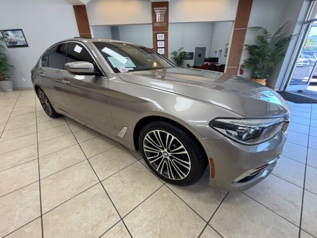 2018 BMW 530i xDrive LUXURY LINE