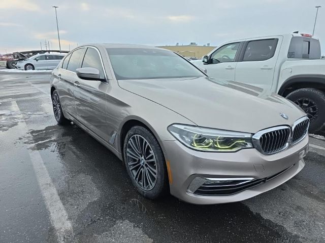 2018 BMW 530i xDrive LUXURY LINE