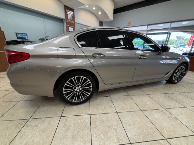 2018 BMW 530i xDrive LUXURY LINE