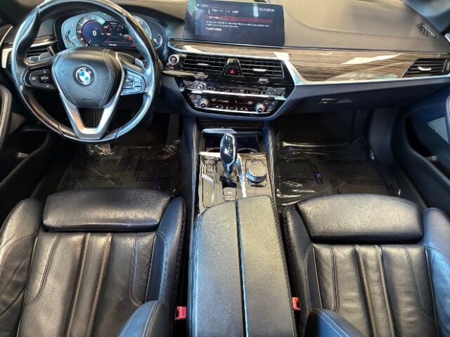 2018 BMW 540i LUXURY LINE