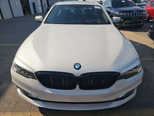 2018 BMW 540i LUXURY LINE