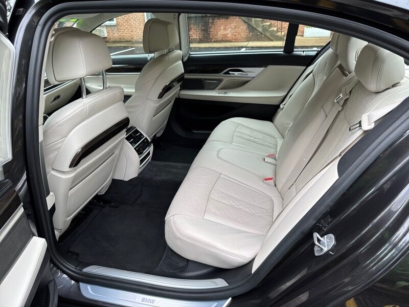 2018 BMW 7 Series 750i xDrive AWD w/ Executive Package Arlington VA