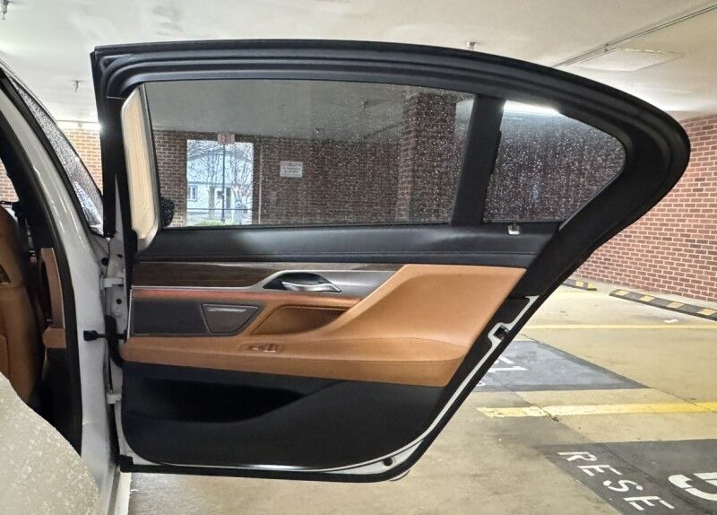 2018 BMW 7 Series 750i xDrive AWD w/ M Sport Package Arlington VA