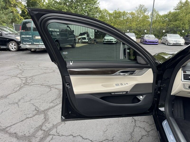 2018 BMW 750i 750i Willow Grove PA