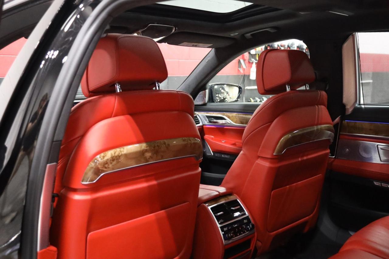 2018 BMW 750i xDrive M Sport Executive Pkg 4dr Sedan Skokie IL