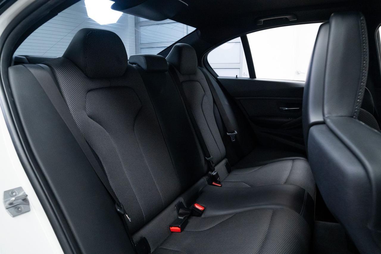 2018 BMW M3 Base Heated Seats Carbon Fiber Roof Portland OR