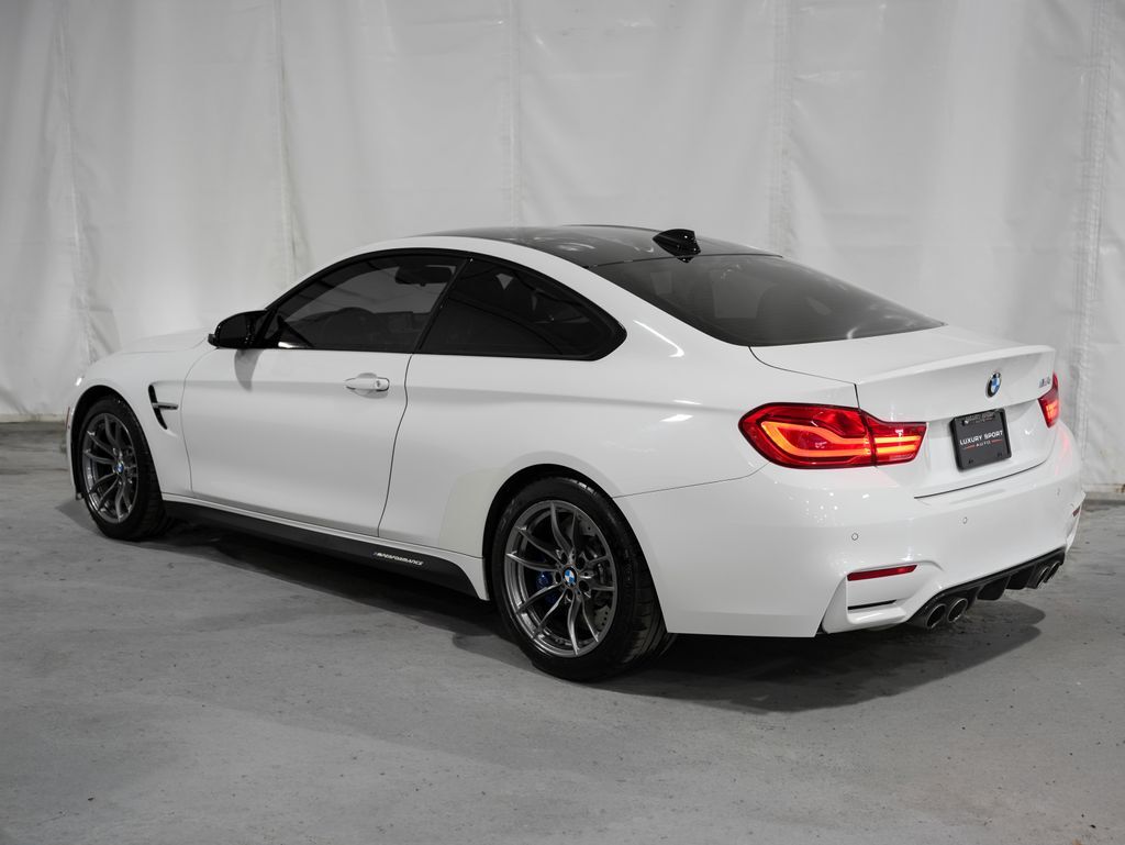 2018 BMW M4 Executive