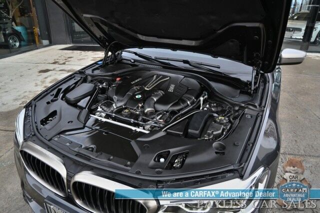 2018 BMW M550i AWD / AutoStart / Executive & Cold Weather Pkg / Heated & Cooled Leather Seats / Heated Steering / Sunroof / NAV / HUD / Harman Kardon Speakers / 22 Inch Blaque Diamond Wheels / Second Set of Rims & Tires Anchorage AK