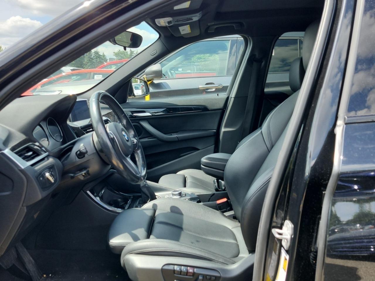 2018 BMW X1 xDrive28i | M-PKG | PANORAMIC ROOF | ONSTAR | POWER & MEMORY SEATS | BACKUPCAM | NO ACCIDENT Toronto ON