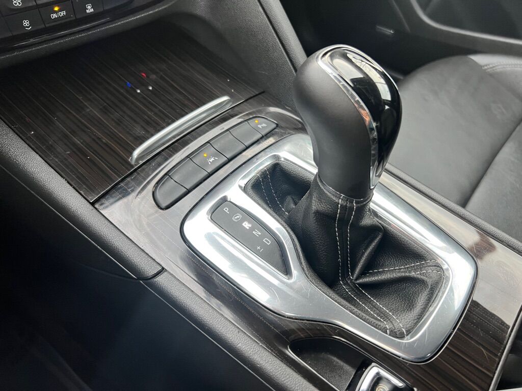 2018 BUICK REGAL SPORTBACK ESSENCE Des Moines WA