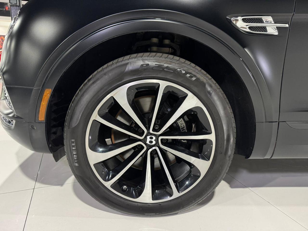 2018 Bentley Bentayga Activity Edition W12 Naim For Bentley audio system, cooled seats, 360 degree camera system & MORE!!! Fort Lauderdale FL