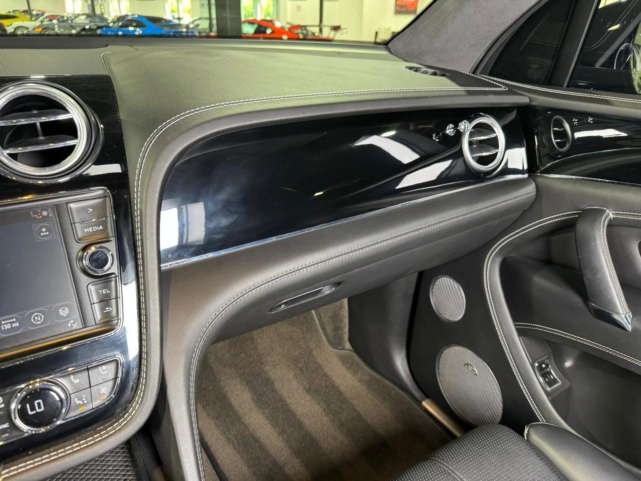 2018 Bentley Bentayga Activity Edition W12 Naim For Bentley audio system, cooled seats, 360 degree camera system & MORE!!! Fort Lauderdale FL