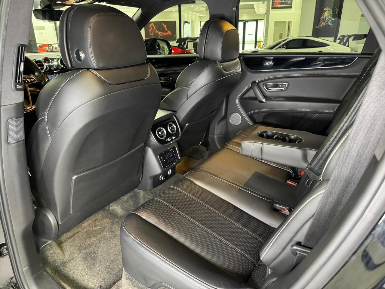 2018 Bentley Bentayga Activity Edition W12 Naim For Bentley audio system, cooled seats, 360 degree camera system & MORE!!! Fort Lauderdale FL